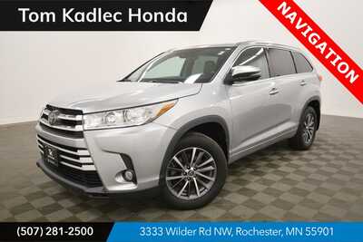 2017 Toyota Highlander, $18499. Photo 1