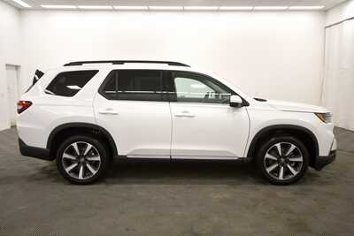 2025 Honda Pilot, $51550. Photo 8