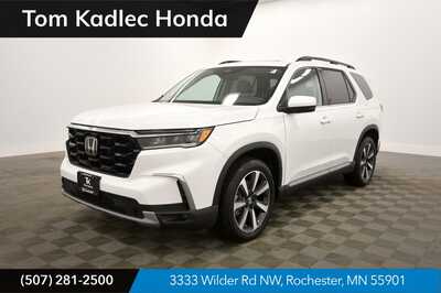 2025 Honda Pilot, $51550. Photo 1