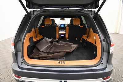 2022 Lincoln Aviator, $39995. Photo 7