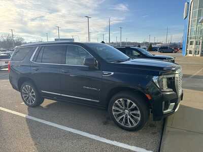 2021 GMC Yukon, $53999. Photo 2