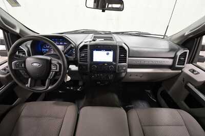 2018 Ford F250 Crew Cab, $19499. Photo 3