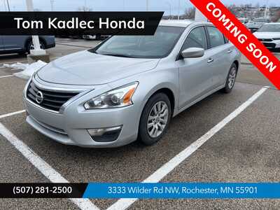 2014 Nissan Altima, $5192. Photo 1