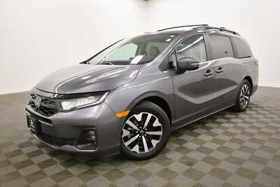 2025 Honda Odyssey, $39455. Photo 2