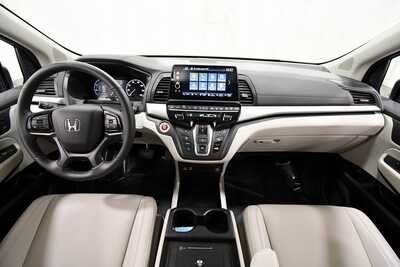2025 Honda Odyssey, $39455. Photo 3