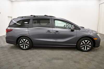 2025 Honda Odyssey, $39455. Photo 9