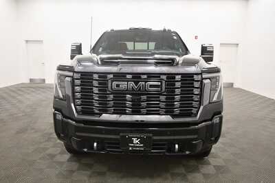 2024 GMC 2500 Crew Cab, $72499. Photo 11