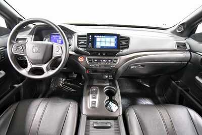 2023 Honda Passport, $33259. Photo 3