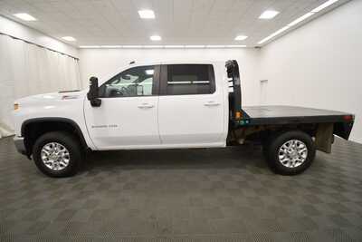 2023 Chevrolet 2500 Crew Cab, $46999. Photo 4