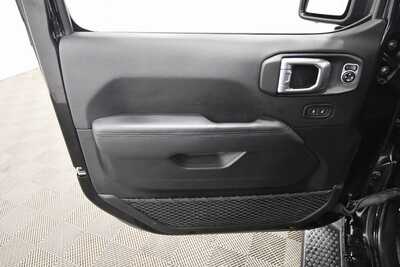 2020 Jeep Wrangler Unlimited, $25499. Photo 12