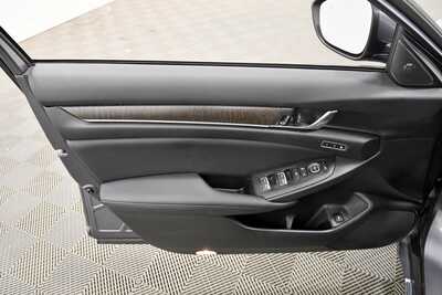 2021 Honda Accord, $20499. Photo 12