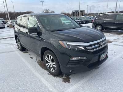 2016 Honda Pilot, $17999. Photo 2