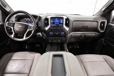 2020 Chevrolet 1500 Crew Cab, $30995. Photo 3