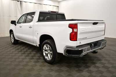 2020 Chevrolet 1500 Crew Cab, $30995. Photo 5