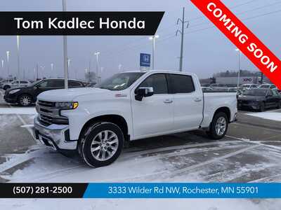 2020 Chevrolet 1500 Crew Cab, $32999. Photo 1