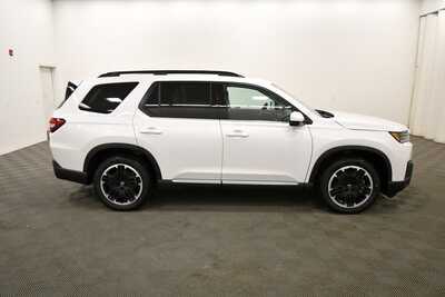 2026 Honda Pilot, $51753. Photo 8