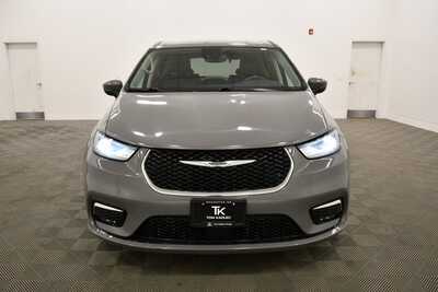 2023 Chrysler Pacifica, $24365. Photo 10