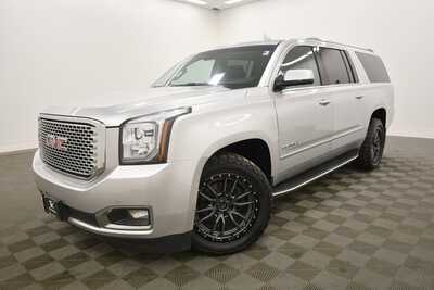 2016 GMC Yukon XL, $14999. Photo 2