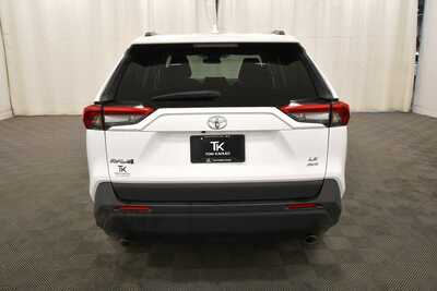 2019 Toyota RAV4, $23796. Photo 6