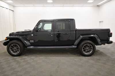 2020 Jeep Gladiator, $26499. Photo 4