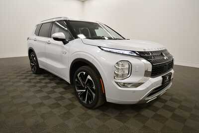 2024 Mitsubishi Outlander, $33995. Photo 10