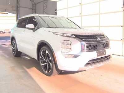 2024 Mitsubishi Outlander, $32911. Photo 2