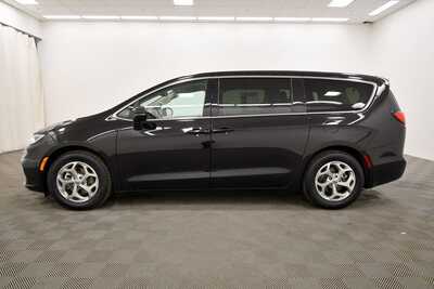 2024 Chrysler Pacifica, $33259. Photo 4