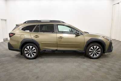 2023 Subaru Outback, $27999. Photo 9