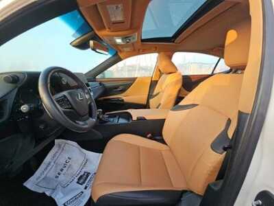 2023 Lexus ES, $37257. Photo 3