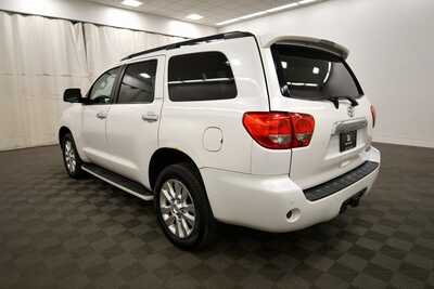 2013 Toyota Sequoia, $18795. Photo 5