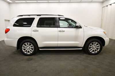 2013 Toyota Sequoia, $18795. Photo 9