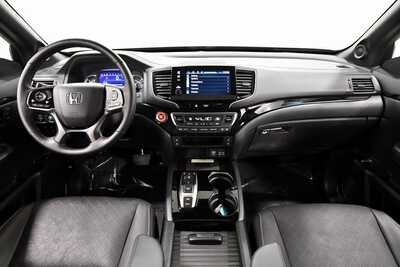 2023 Honda Passport, $36999. Photo 3