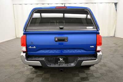 2017 Toyota Tacoma, $24499. Photo 6