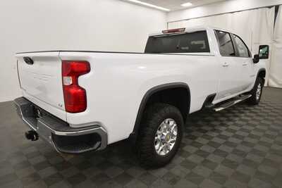 2024 Chevrolet 3500 Crew Cab, $48999. Photo 7