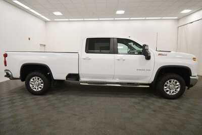 2024 Chevrolet 3500 Crew Cab, $48999. Photo 8