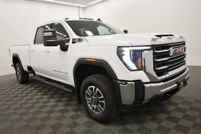 2024 GMC 3500 Crew Cab, $57999. Photo 10