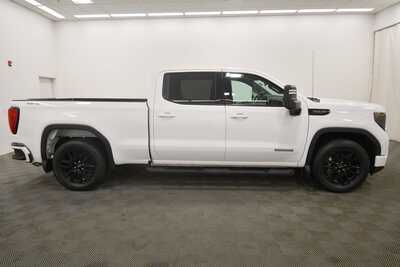 2024 GMC 1500 Crew Cab, $42803. Photo 9