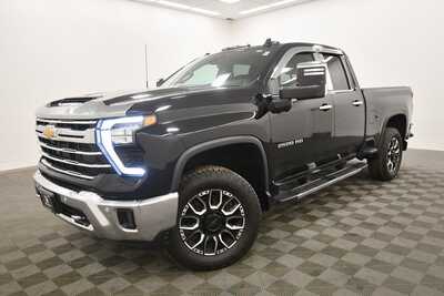 2024 Chevrolet 2500 Ext Cab, $55499. Photo 2