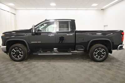 2024 Chevrolet 2500 Ext Cab, $55499. Photo 4