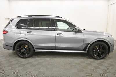2025 BMW X7, $94999. Photo 10