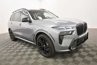2025 BMW X7, $94999. Photo 11