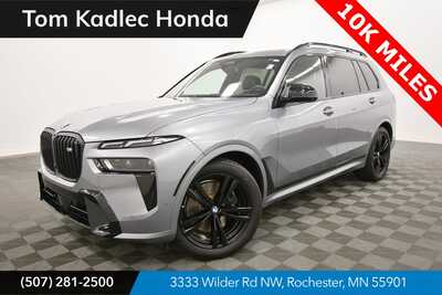 2025 BMW X7, $94999. Photo 1