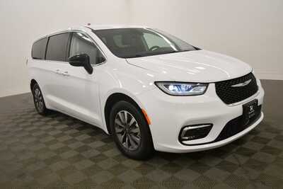 2024 Chrysler Pacifica, $25999. Photo 10