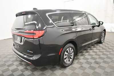 2024 Chrysler Pacifica, $26499. Photo 8
