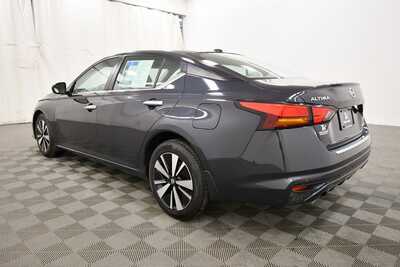 2021 Nissan Altima, $18999. Photo 4