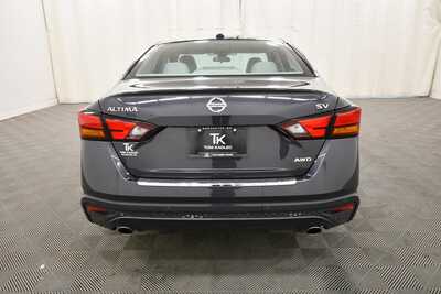 2021 Nissan Altima, $18999. Photo 5