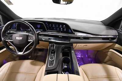 2022 Cadillac Escalade, $60999. Photo 3