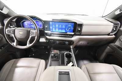 2022 Chevrolet 1500 Crew Cab, $40499. Photo 3