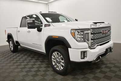 2022 GMC 2500 Crew Cab, $59999. Photo 10