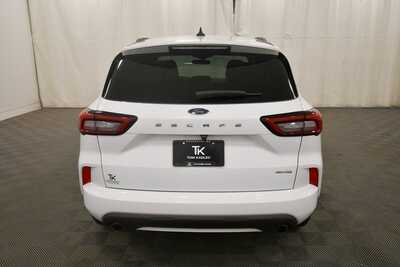 2023 Ford Escape, $21999. Photo 6